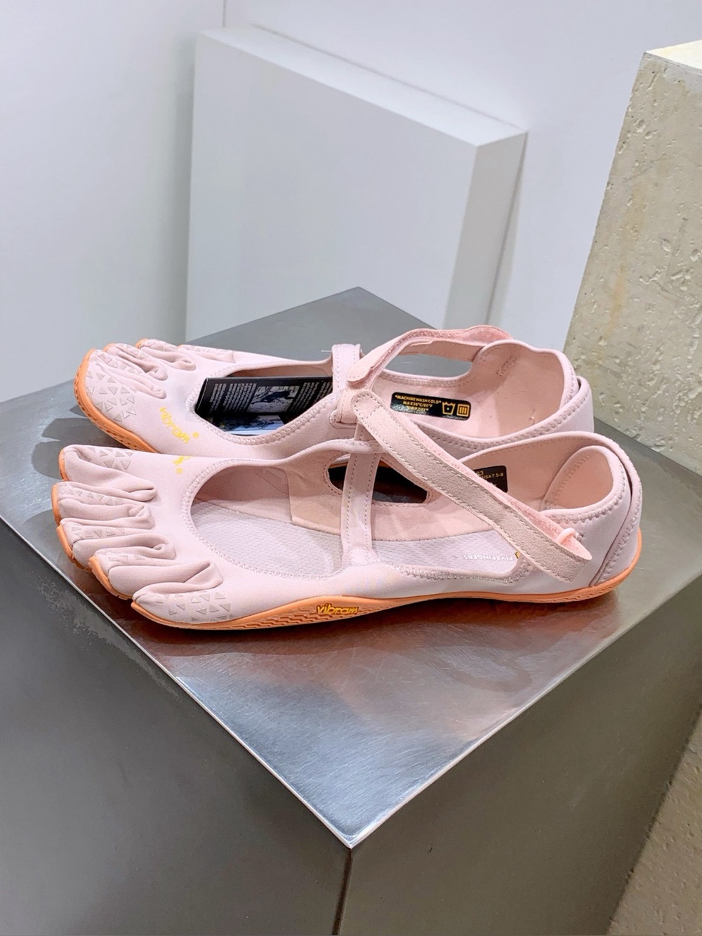 Vibram Women’s Light Pink FiveFingers Mary Jane Minimalist Flats